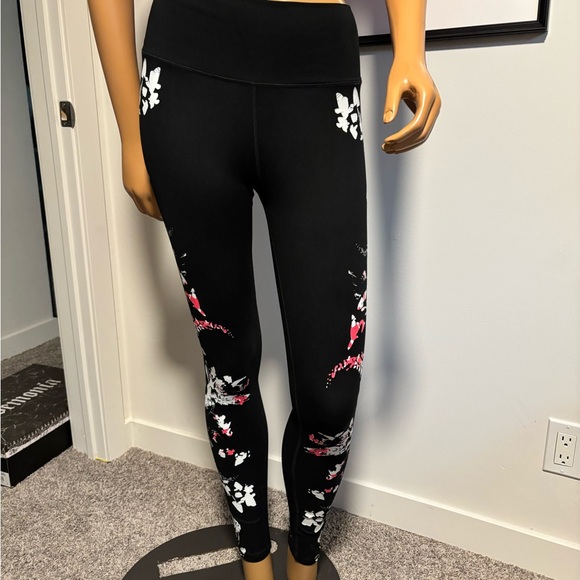 Fabletics - 2 pairs -Black Floral and all Black Sz S Leggings - Picture 4 of 11